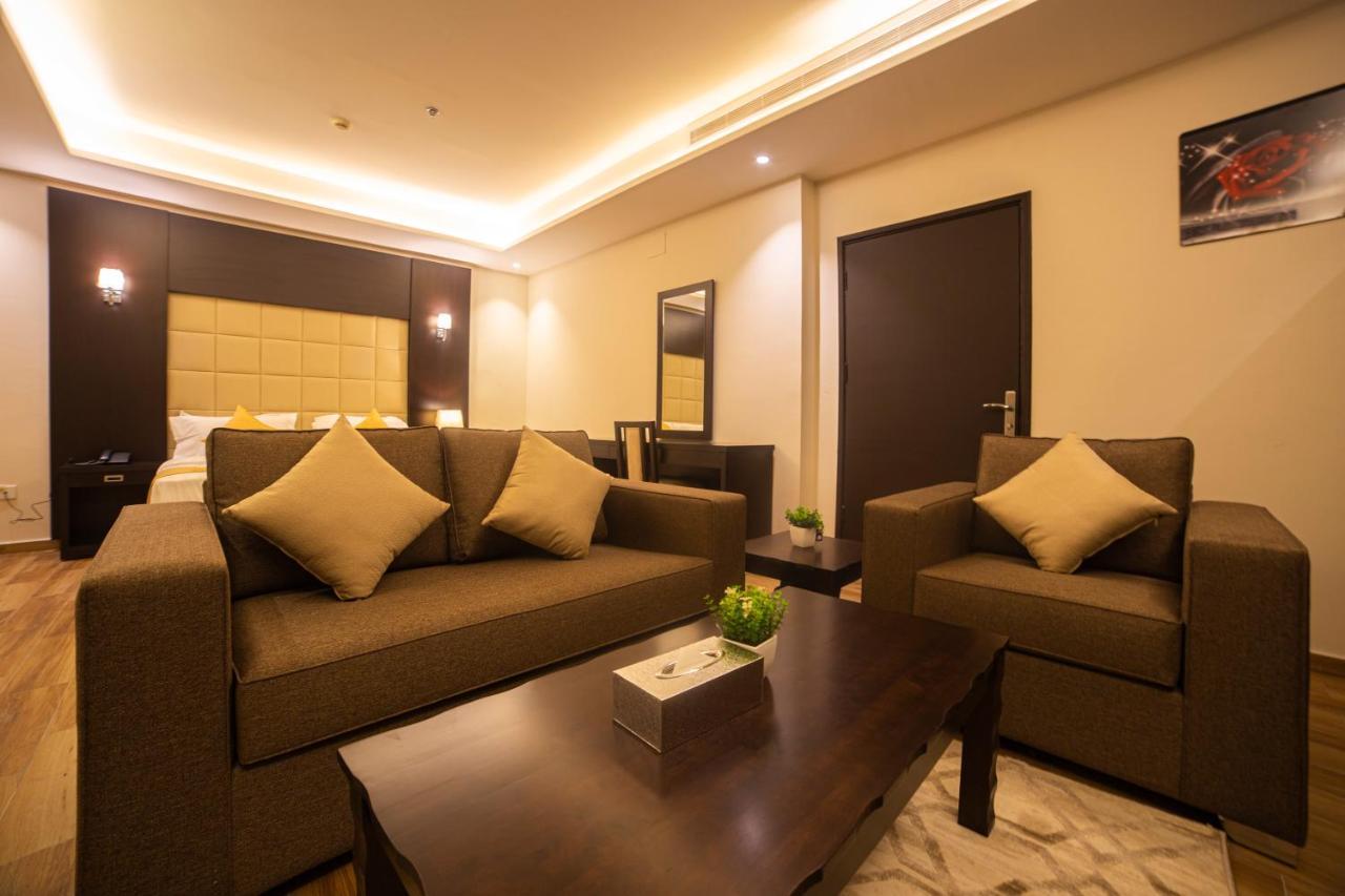 مبيت التحلية للشقق المخدومة تشغيل و إدارة الماسية الأولى Jeddah Exterior foto